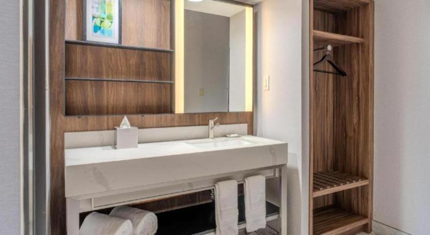 קינג אוף פרוסיה Valley Forge Casino Resort מראה חיצוני תמונה